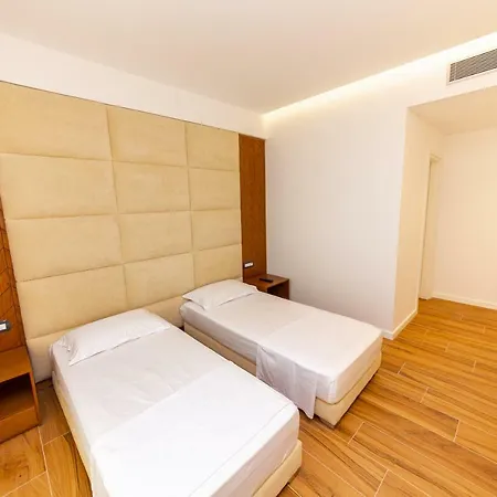 Adani Ksamil 3*