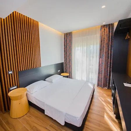 Hotell Inada 3*