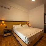 Inada Hotell